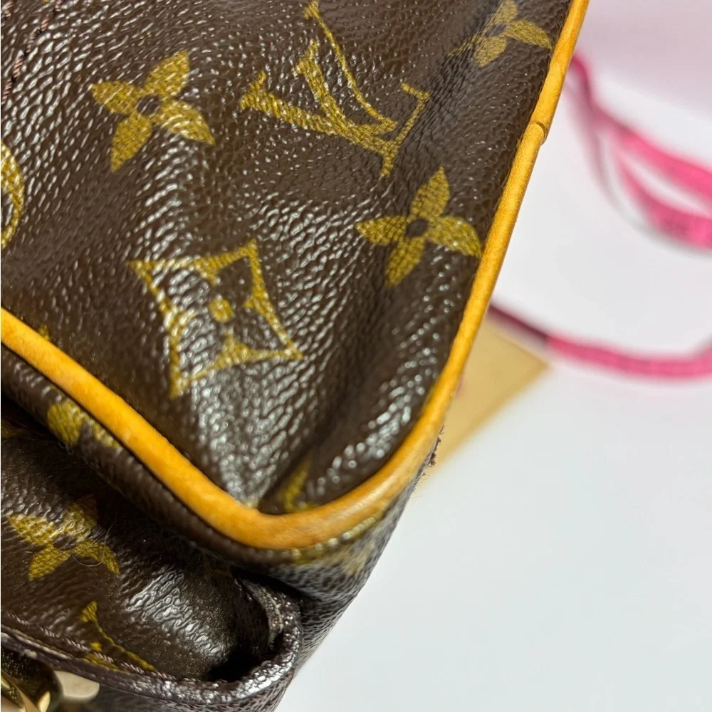 AUTHENTIC Louis Vuitton Monogram Manhattan PM